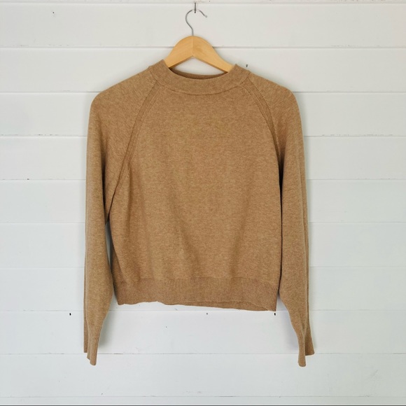 Neutral Light Weight Sweater - Picture 5 of 5